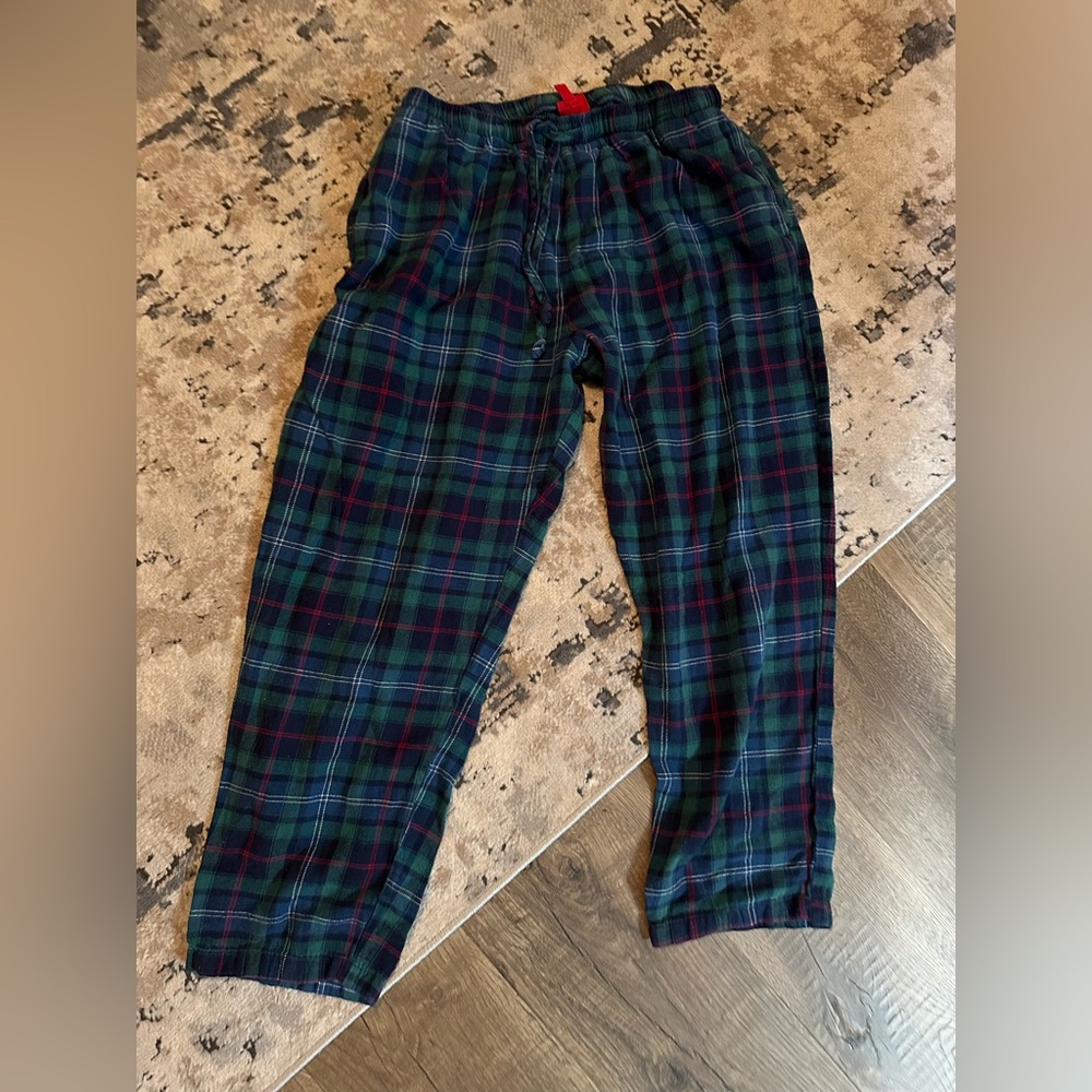 Men’s Macys Plaid Pajama Pants - Family matching outfit line XL